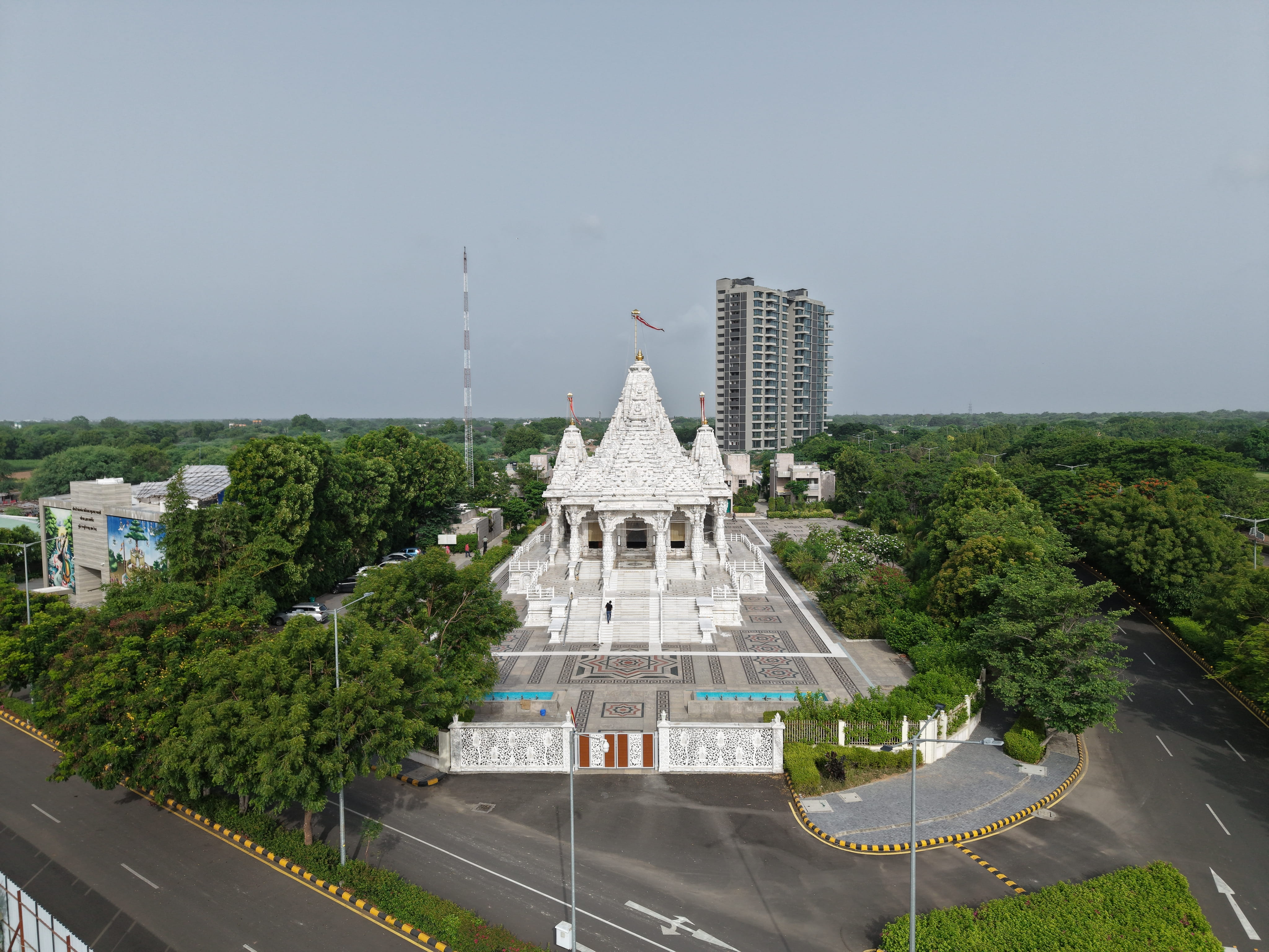Shantigram ahmedabad Jain derasar