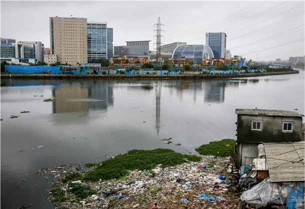 Bandra Kurla Complex business hub from Dharavi